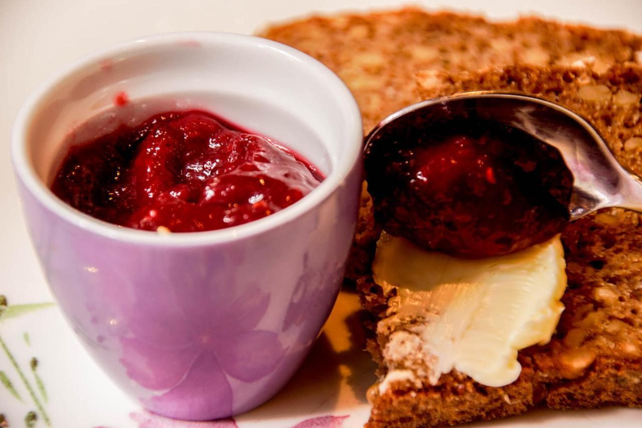 Waldruhe - Bett, Fruehstueck & Ein Laecheln Bed & Breakfast Bad Aussee Bagian luar foto
