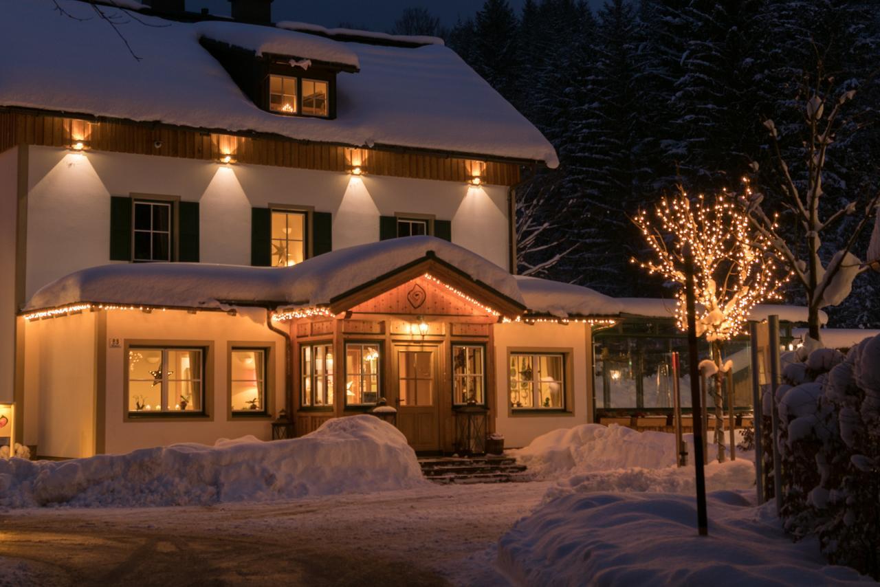 Waldruhe - Bett, Fruehstueck & Ein Laecheln Bed & Breakfast Bad Aussee Bagian luar foto